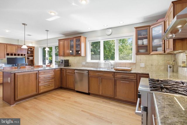 6505 BLUE WING DR, Alexandria, VA 22307