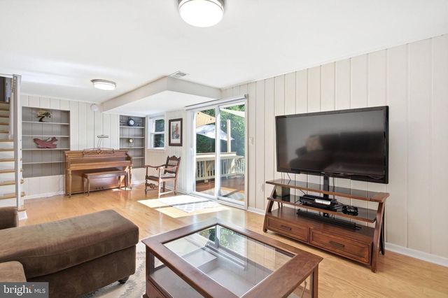 6505 BLUE WING DR, Alexandria, VA 22307