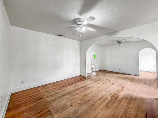 501 Pilgrim Road, West Palm Beach, FL 33405