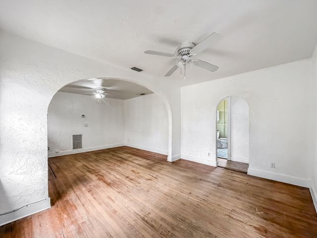 501 Pilgrim Road, West Palm Beach, FL 33405