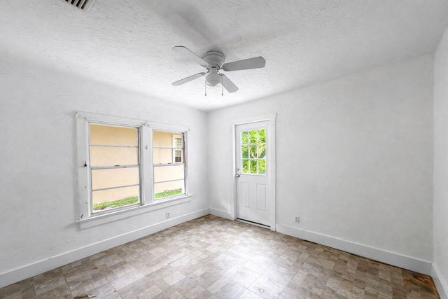 501 Pilgrim Road, West Palm Beach, FL 33405