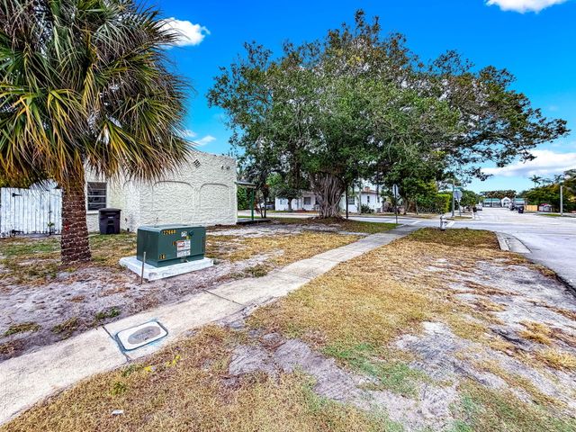 501 Pilgrim Road, West Palm Beach, FL 33405