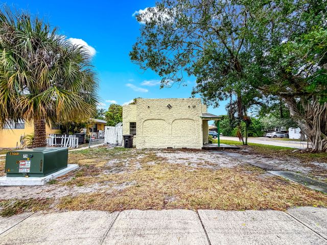 501 Pilgrim Road, West Palm Beach, FL 33405