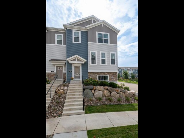 837 Roselyn Drive, Victoria, MN 55386