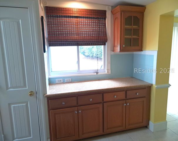 1001 Broad River Dr, Beaufort, SC 29906