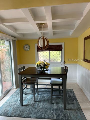 1001 Broad River Dr, Beaufort, SC 29906
