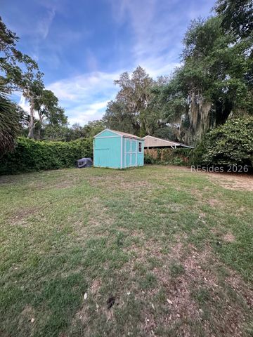 1001 Broad River Dr, Beaufort, SC 29906