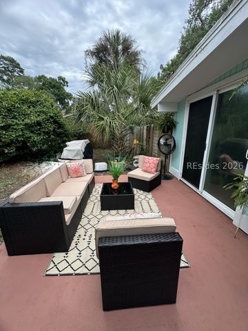 1001 Broad River Dr, Beaufort, SC 29906