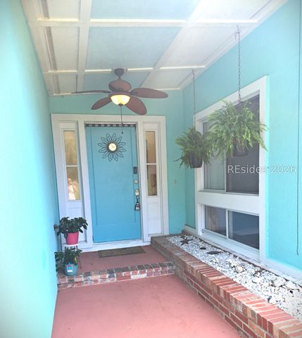 1001 Broad River Dr, Beaufort, SC 29906