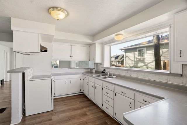 707 E Kiernan Ave, Spokane, WA 99207