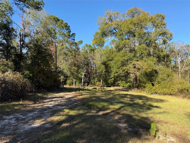 719 County Rd 3880, Cleveland, TX 77328