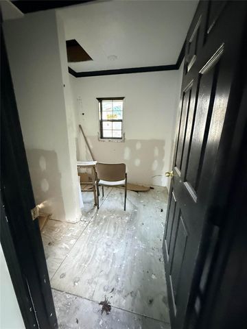 719 County Rd 3880, Cleveland, TX 77328