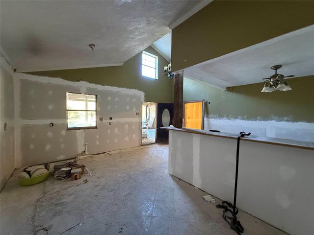 719 County Rd 3880, Cleveland, TX 77328