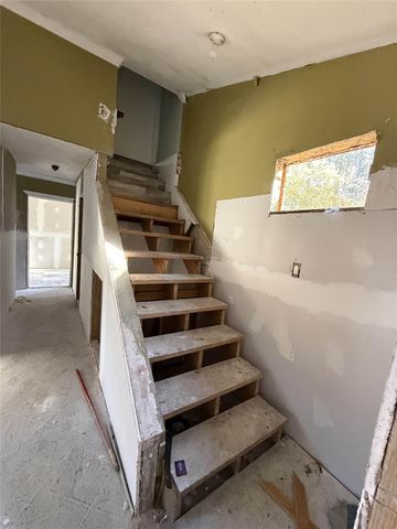 719 County Rd 3880, Cleveland, TX 77328