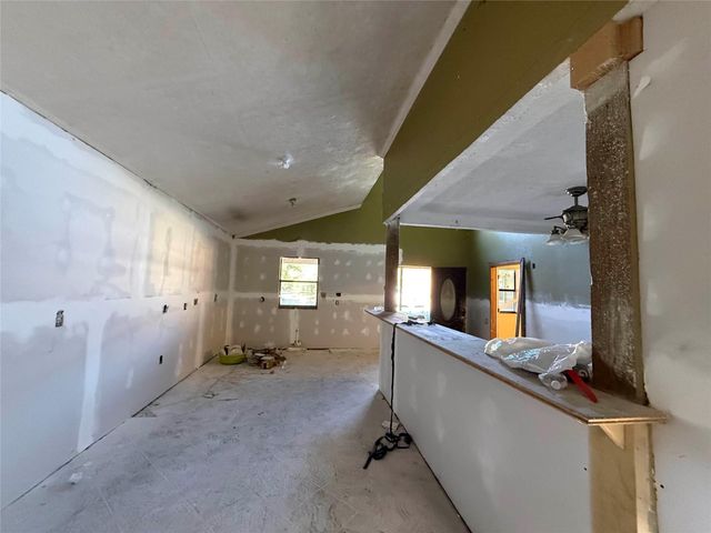 719 County Rd 3880, Cleveland, TX 77328