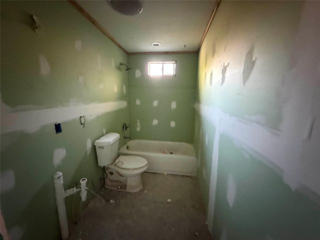 719 County Rd 3880, Cleveland, TX 77328