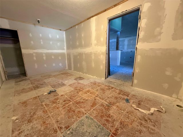 719 County Rd 3880, Cleveland, TX 77328