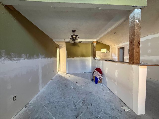 719 County Rd 3880, Cleveland, TX 77328