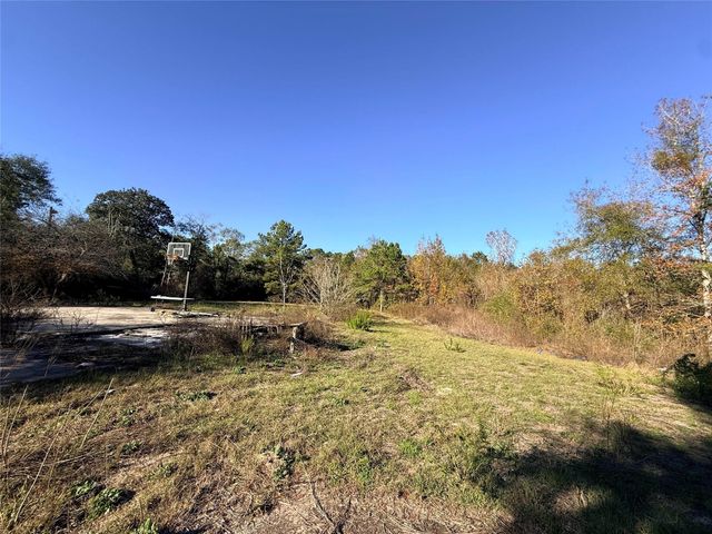 719 County Rd 3880, Cleveland, TX 77328