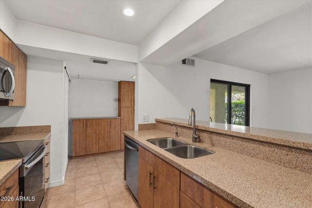 9340 N 92ND Street 101, Scottsdale, AZ 85258