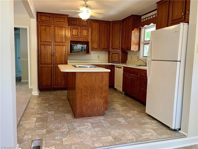 2223 Woodberry Drive, Greensboro, NC 27403