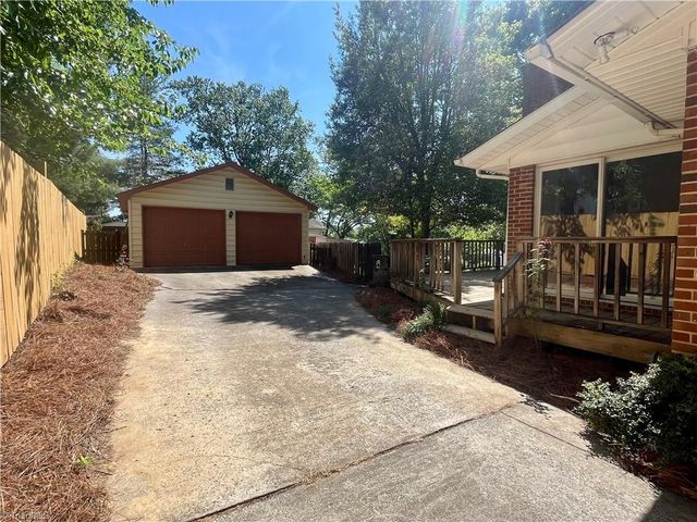 2223 Woodberry Drive, Greensboro, NC 27403