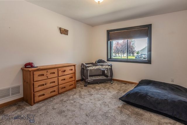 1013 E Missoula Avenue, Belgrade, MT 59714