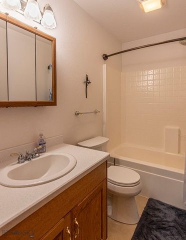 1013 E Missoula Avenue, Belgrade, MT 59714