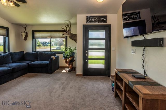 1013 E Missoula Avenue, Belgrade, MT 59714
