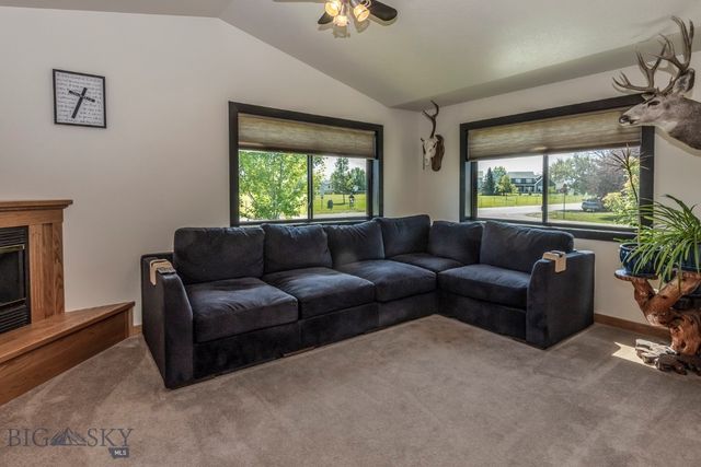 1013 E Missoula Avenue, Belgrade, MT 59714