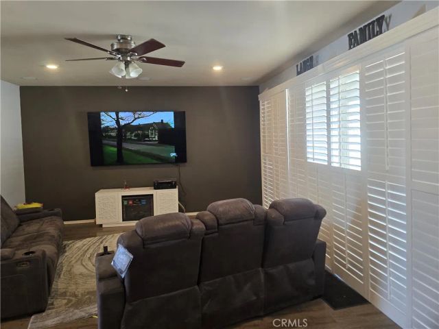 1062 Viscano Court, Perris, CA 92571