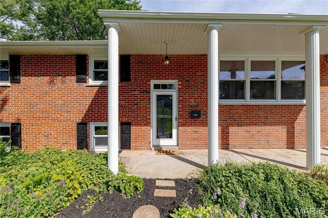 103 Canary Lane, St Charles, MO 63301