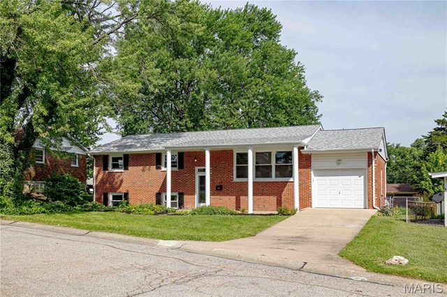103 Canary Lane, St Charles, MO 63301