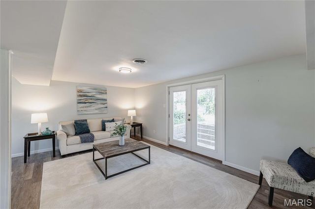 103 Canary Lane, St Charles, MO 63301
