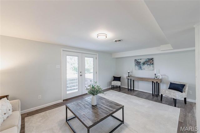 103 Canary Lane, St Charles, MO 63301