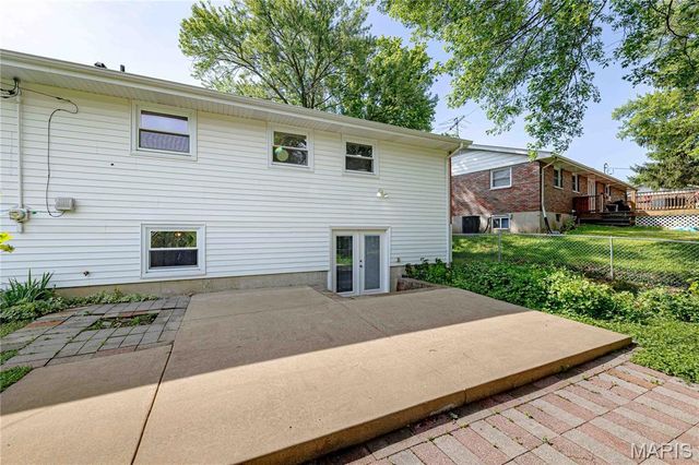 103 Canary Lane, St Charles, MO 63301
