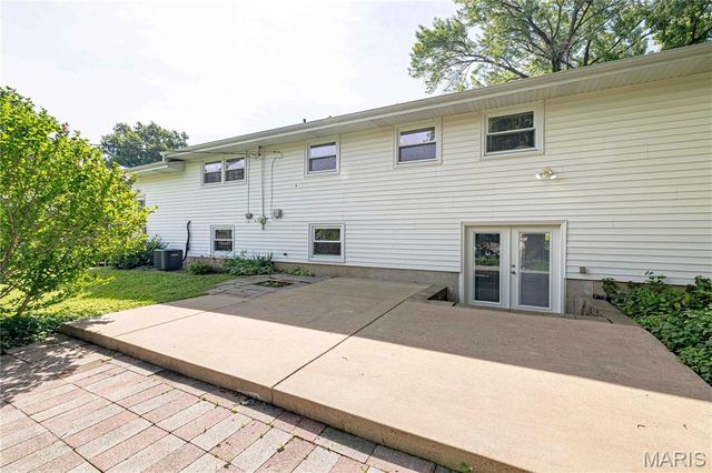 103 Canary Lane, St Charles, MO 63301
