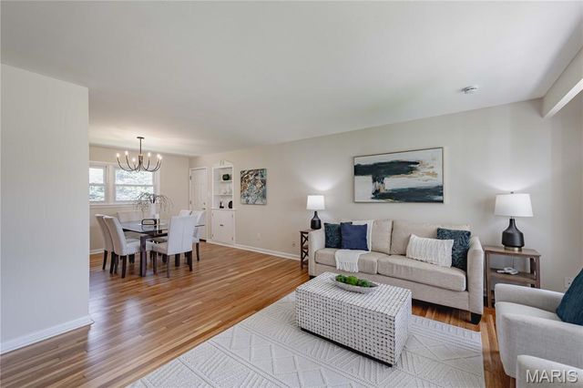 103 Canary Lane, St Charles, MO 63301