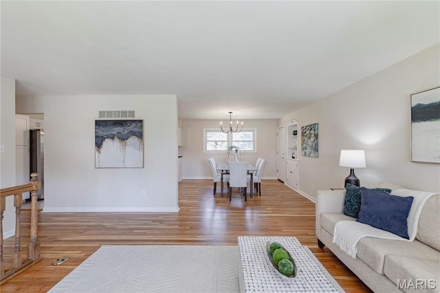 103 Canary Lane, St Charles, MO 63301