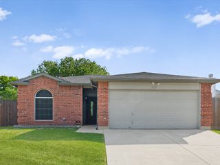 1918 Winter Pass Trail, Arlington, TX 76002