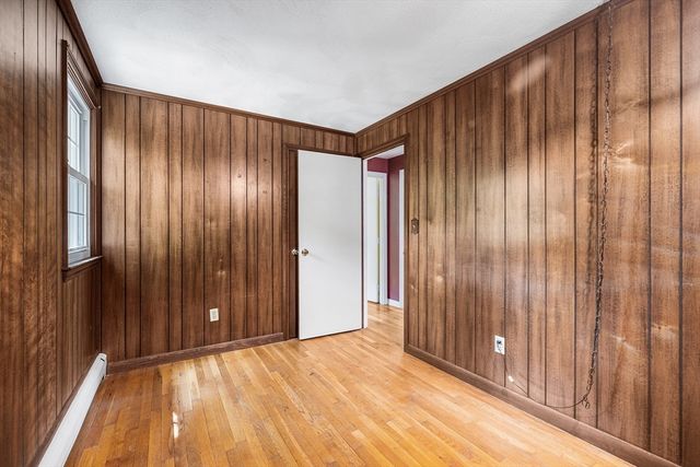137 Catherine Dr, Abington, MA 02351