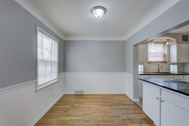 20916 Vernier Road, Harper Woods, MI 48225