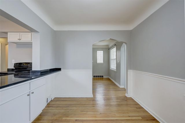 20916 Vernier Road, Harper Woods, MI 48225