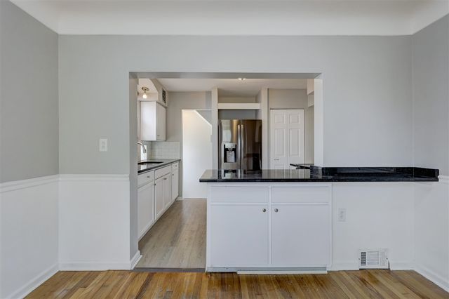 20916 Vernier Road, Harper Woods, MI 48225