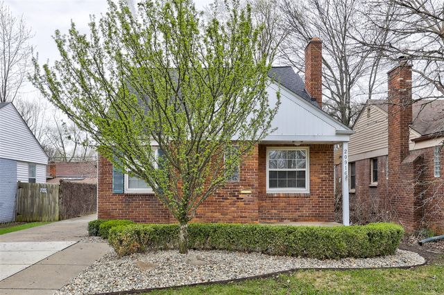 20916 Vernier Road, Harper Woods, MI 48225