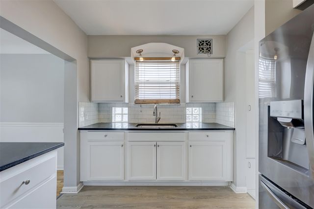 20916 Vernier Road, Harper Woods, MI 48225