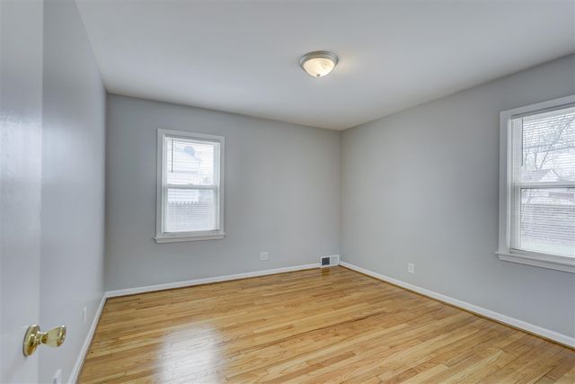 20916 Vernier Road, Harper Woods, MI 48225