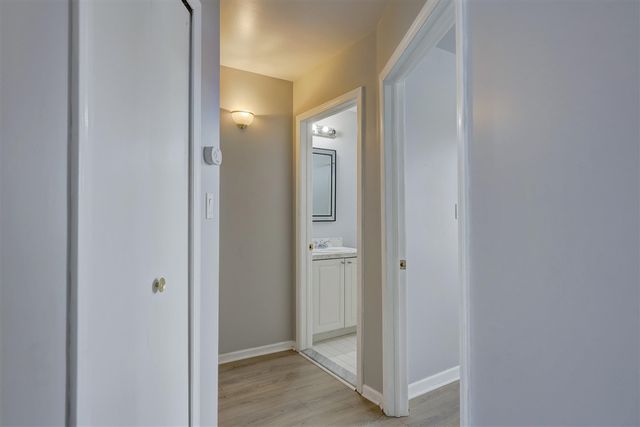 20916 Vernier Road, Harper Woods, MI 48225