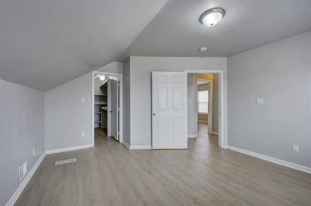 20916 Vernier Road, Harper Woods, MI 48225