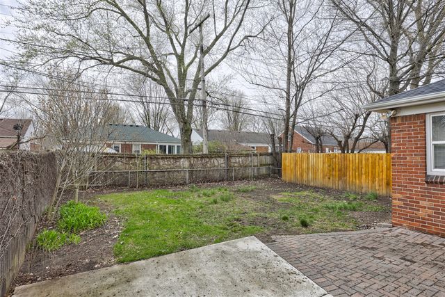 20916 Vernier Road, Harper Woods, MI 48225